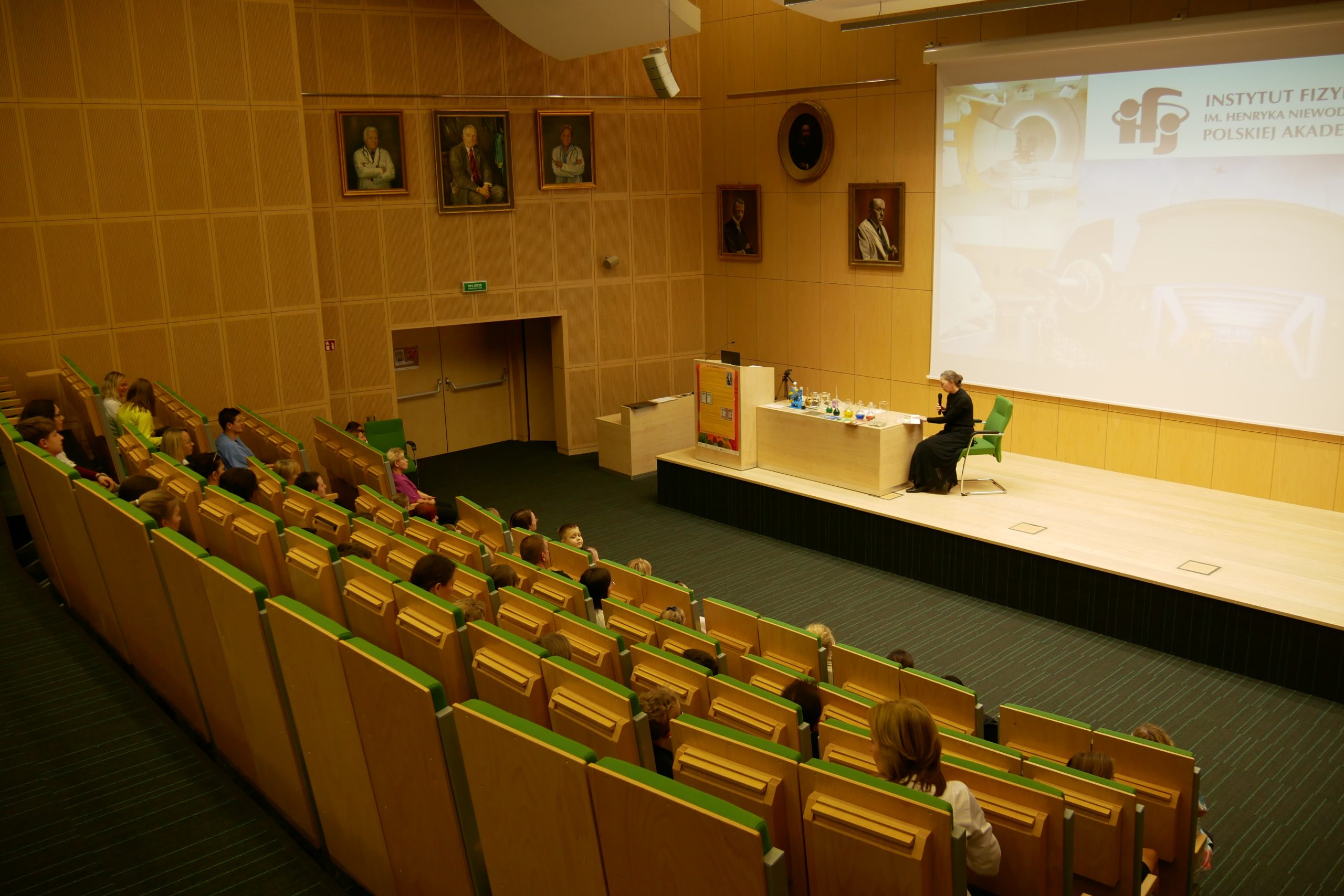 7 listopada – MIĘDZYNARODOWY DZIEŃ FIZYKI MEDYCZNEJ